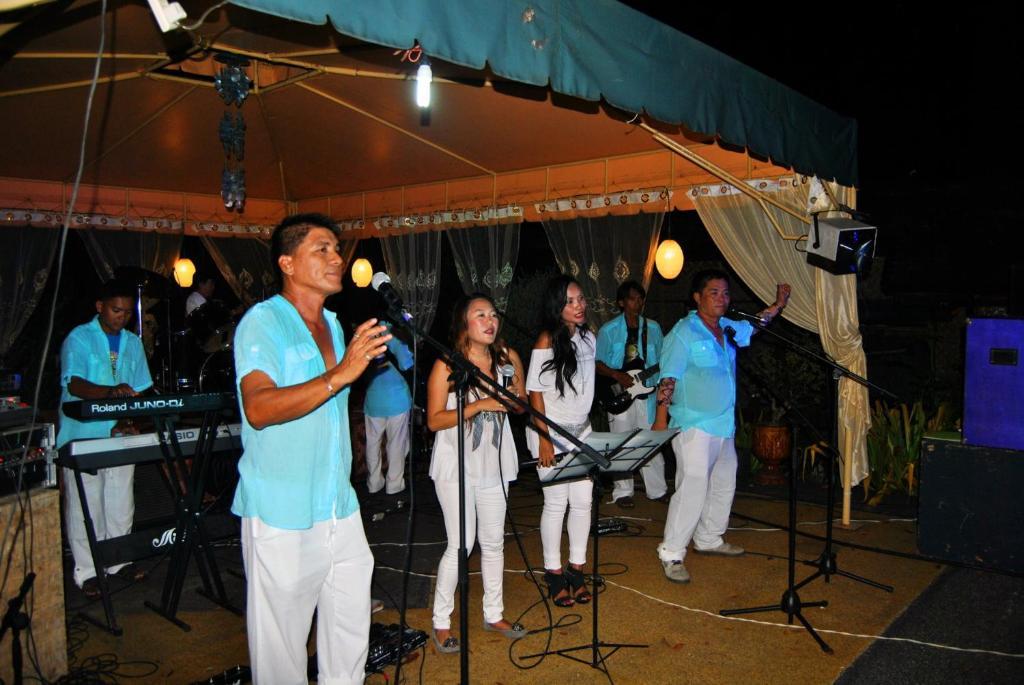 Parrot Paradise Resort Boljoon Esterno foto