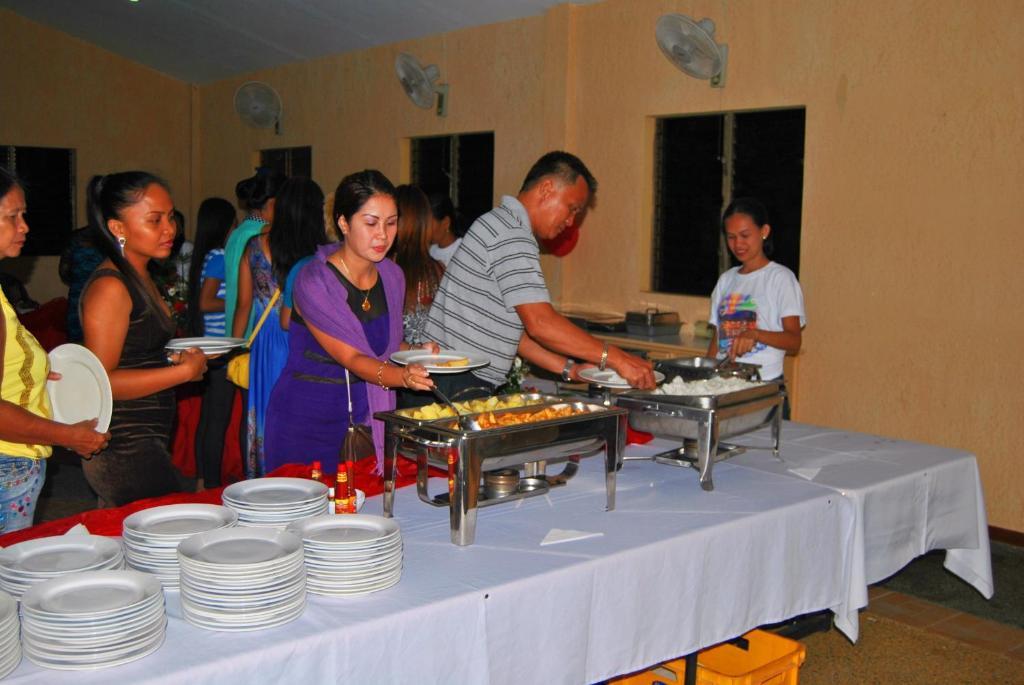 Parrot Paradise Resort Boljoon Esterno foto