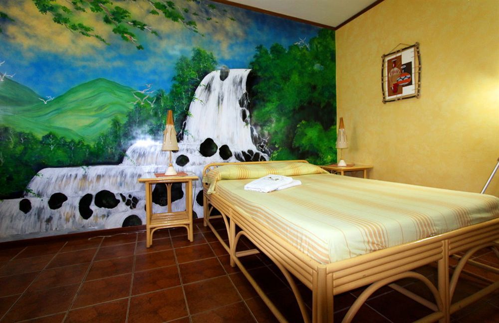 Parrot Paradise Resort Boljoon Esterno foto