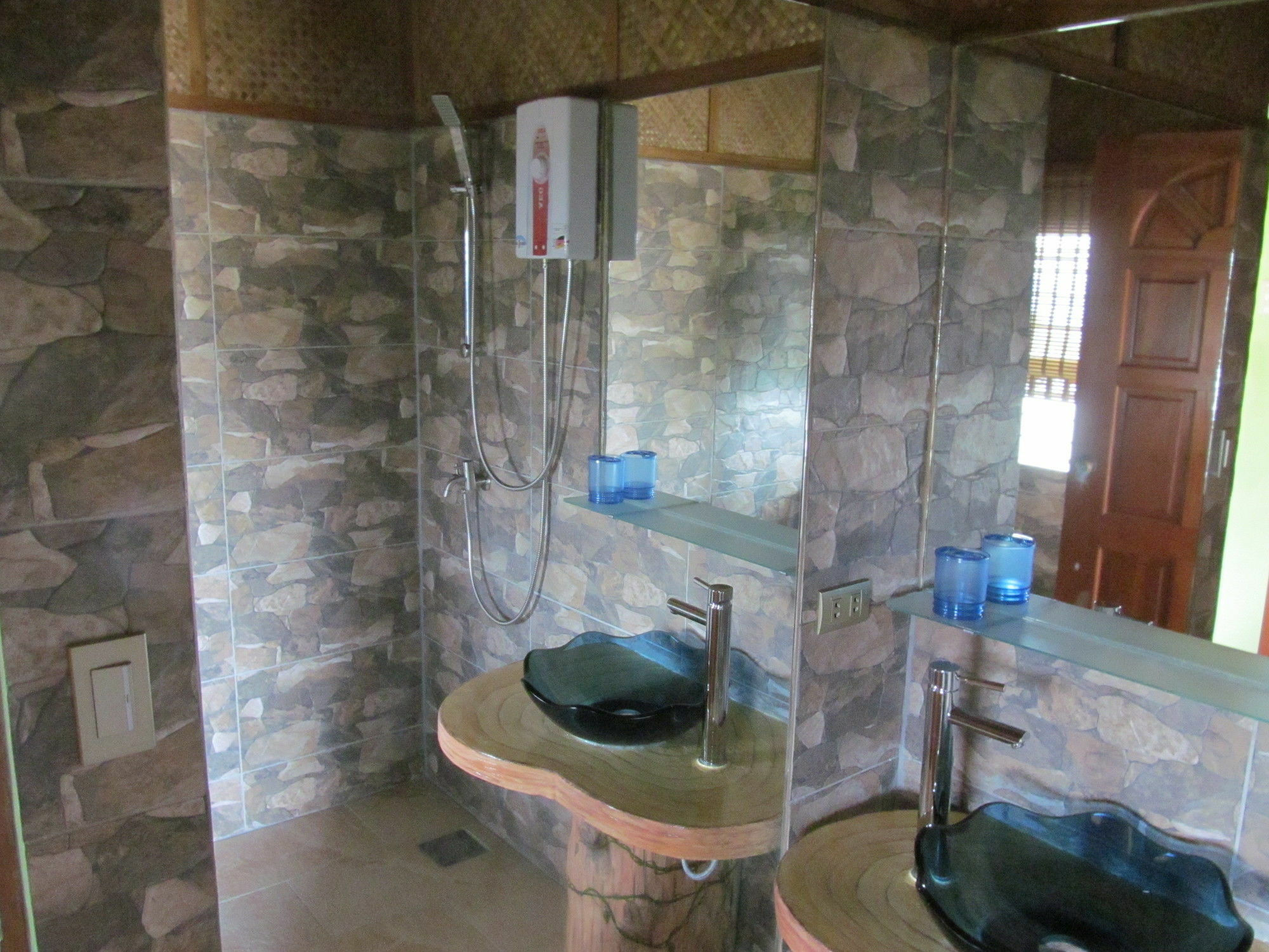 Parrot Paradise Resort Boljoon Esterno foto