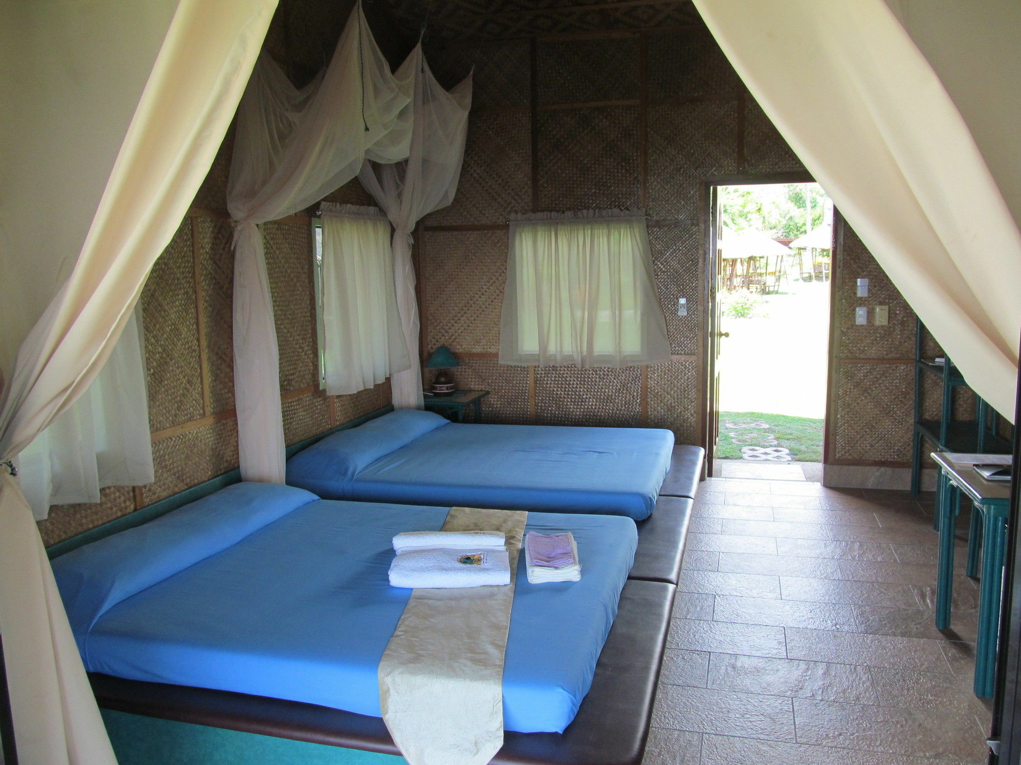 Parrot Paradise Resort Boljoon Esterno foto